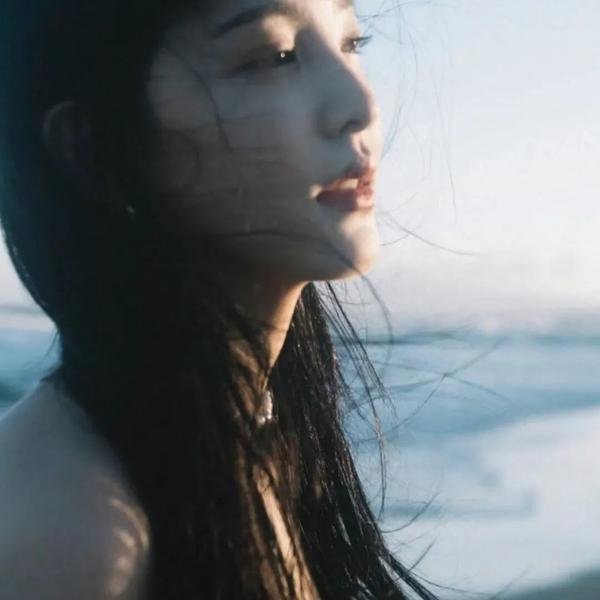 搭车遇狼惊魂记
